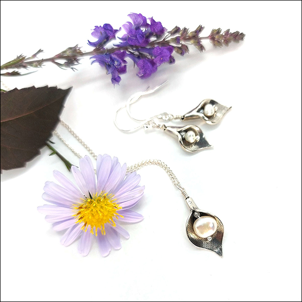 Mia Houghton Arum lily flower silver pearl pendant drop earrings